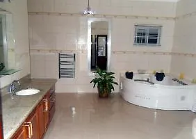 Paradise White House Villa Tower Isle 牙买加